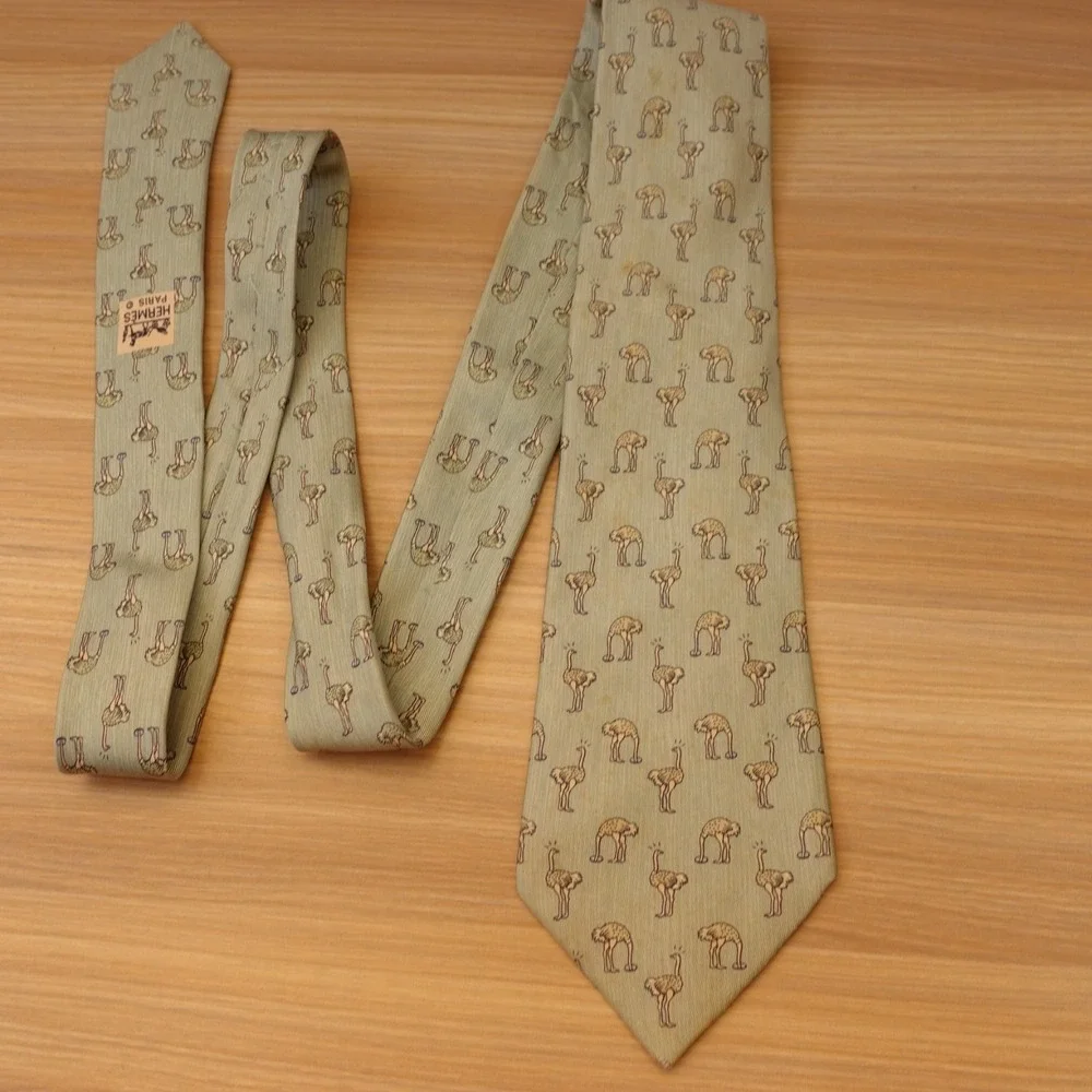 Vintage Hermes Paris Neck Tie Mens Slate Blue Ostrich Animal Print Silk FRANCE